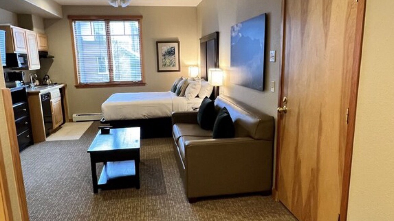 Photo of Livingroom in Four O'Clock