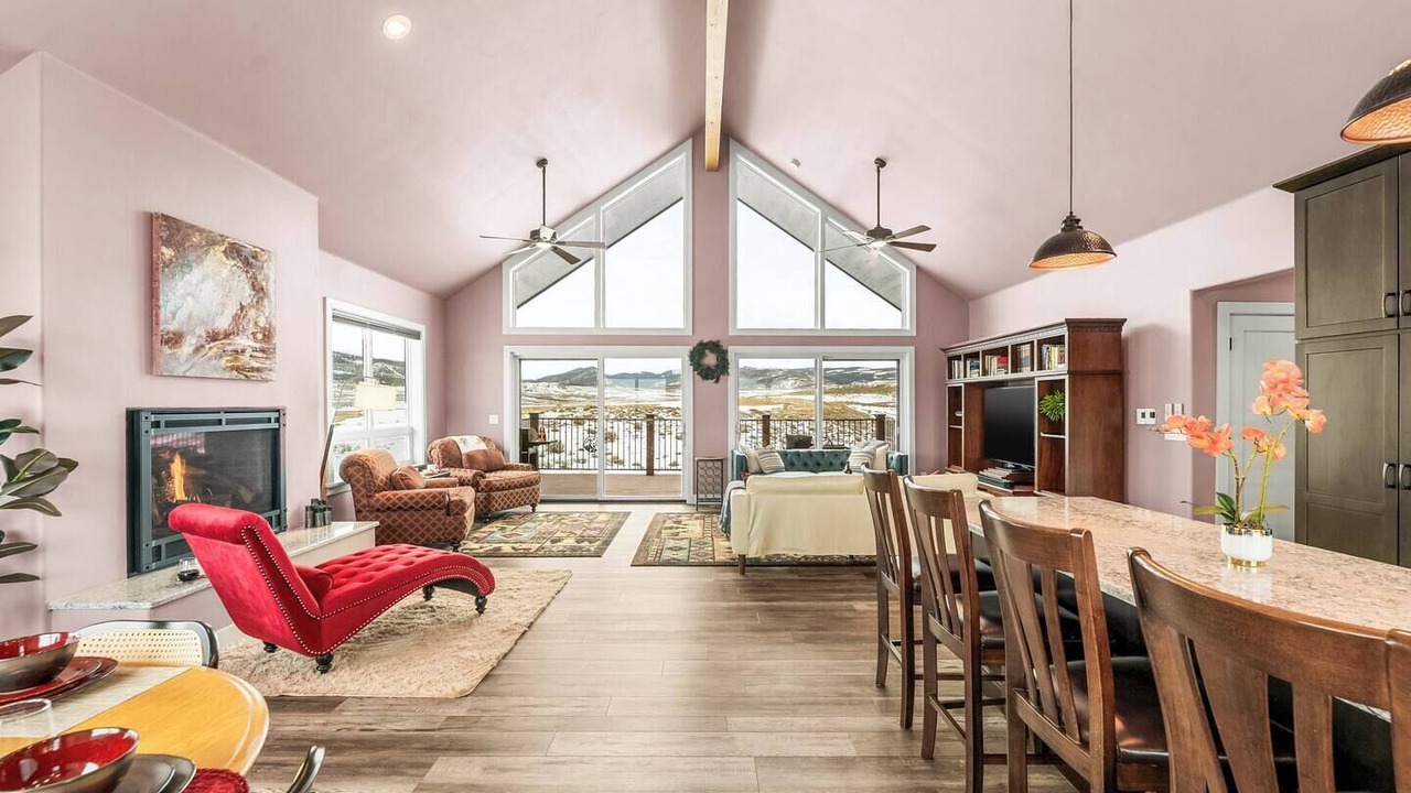 Photo of Livingroom in Grand Elk Ranch