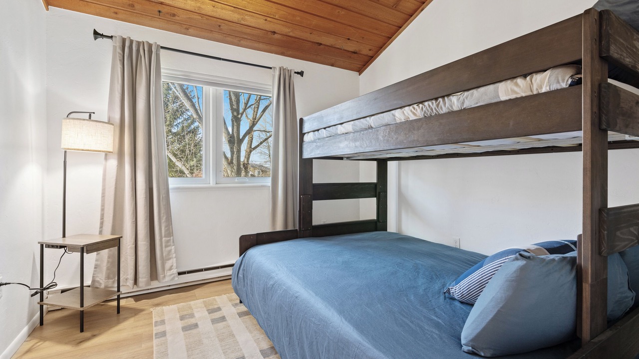 Photo of Bedroom in Edwards