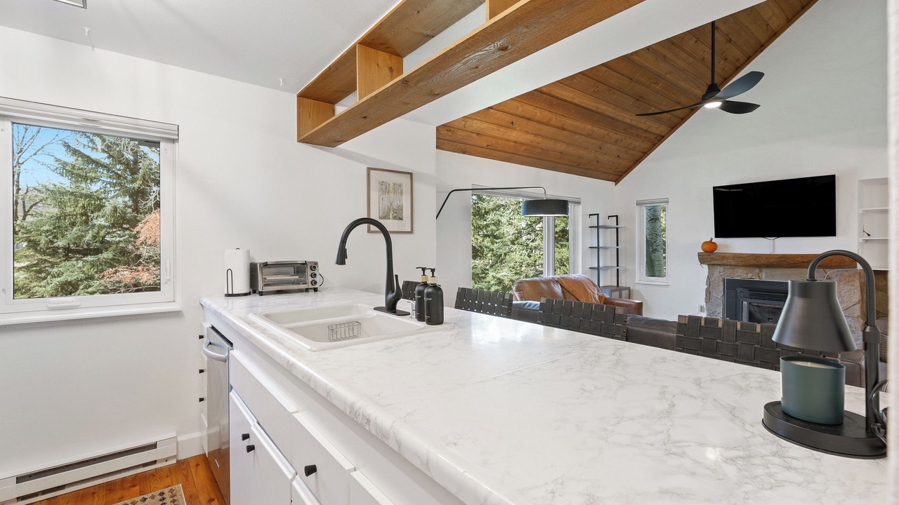 Photo of Kitchen in Edwards