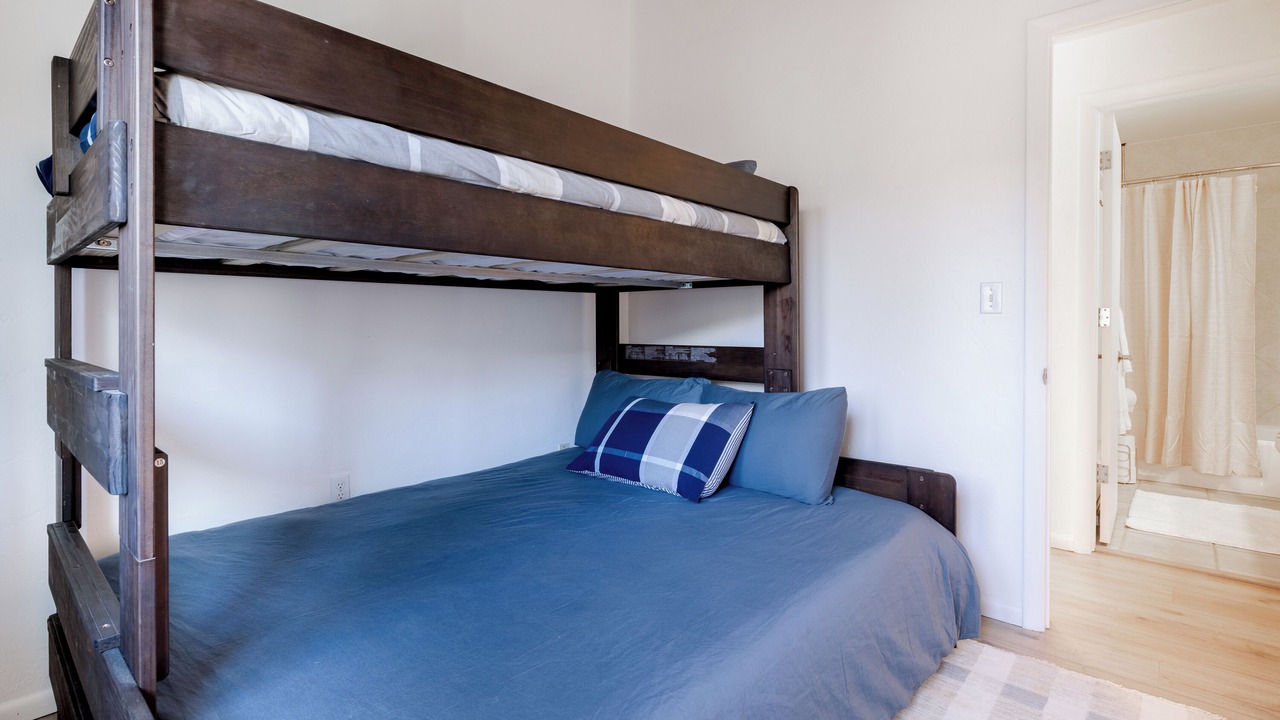 Photo of Bedroom in Edwards