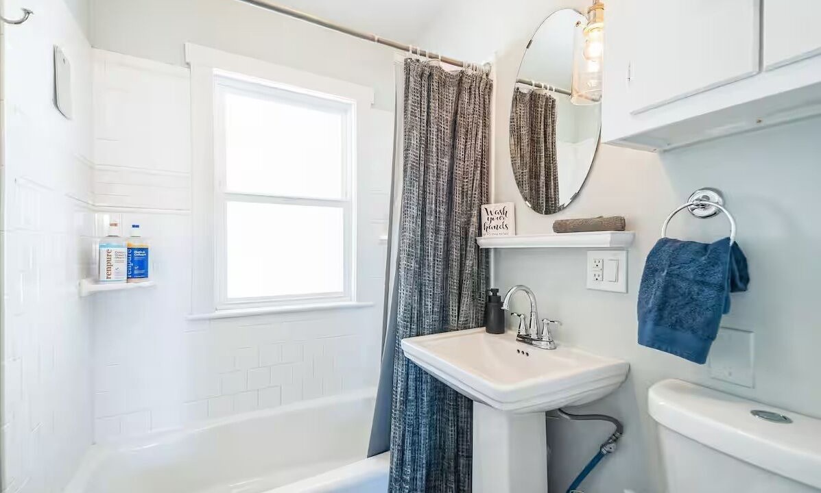 Photo of Bathroom in Sunnyside