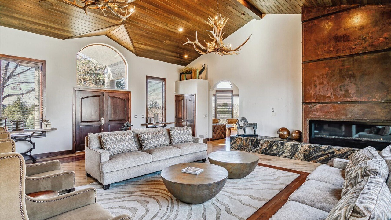 Photo of Livingroom in Foxfield