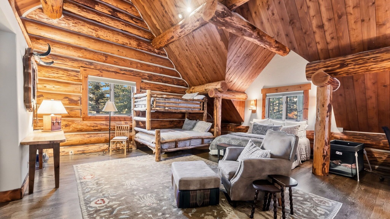 Photo of Livingroom in Keystone