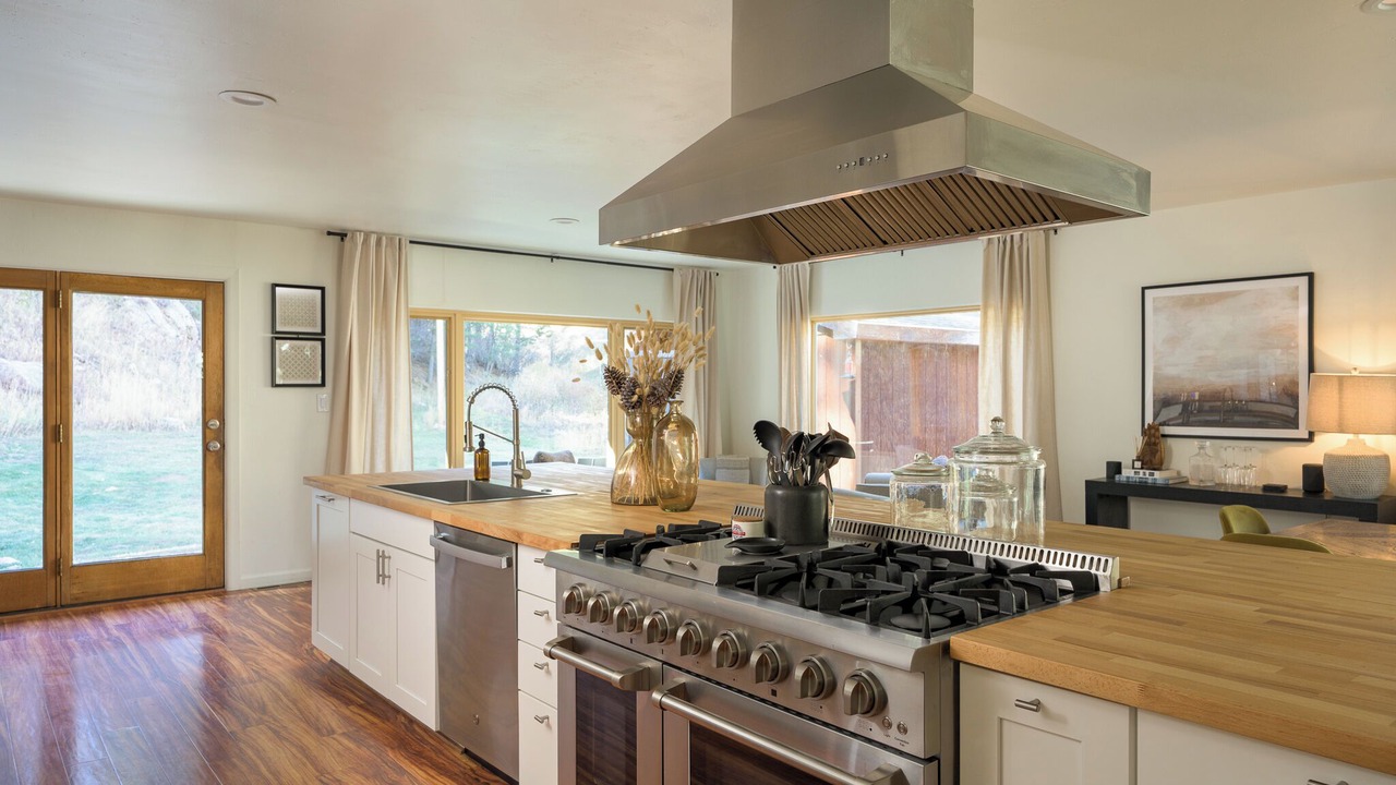 Photo of Kitchen in Pleasant Park Corridor