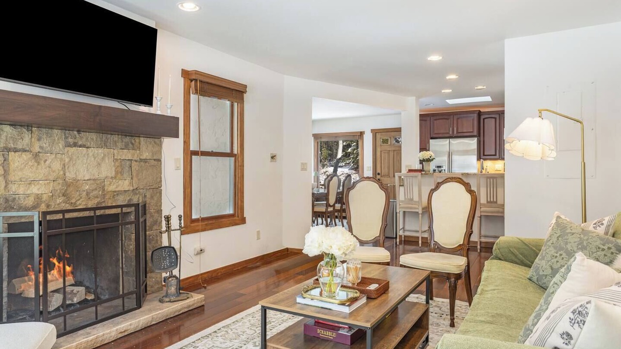 Photo of Livingroom in Vail
