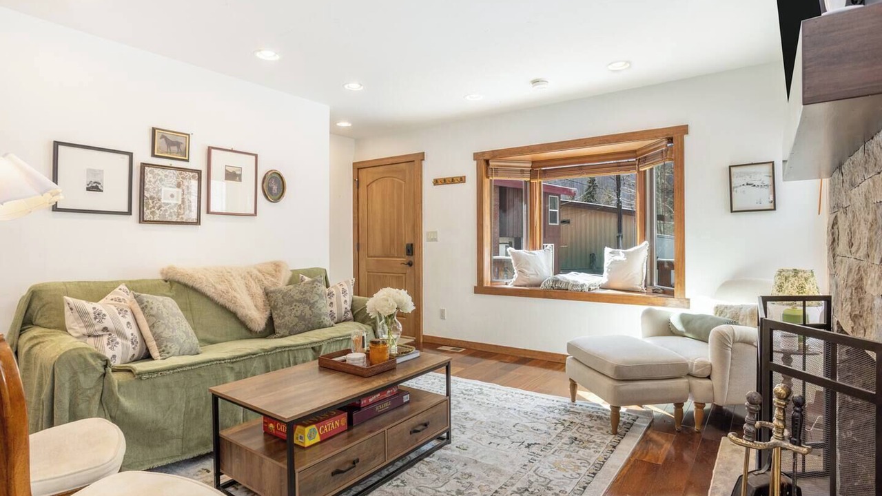 Photo of Livingroom in Vail