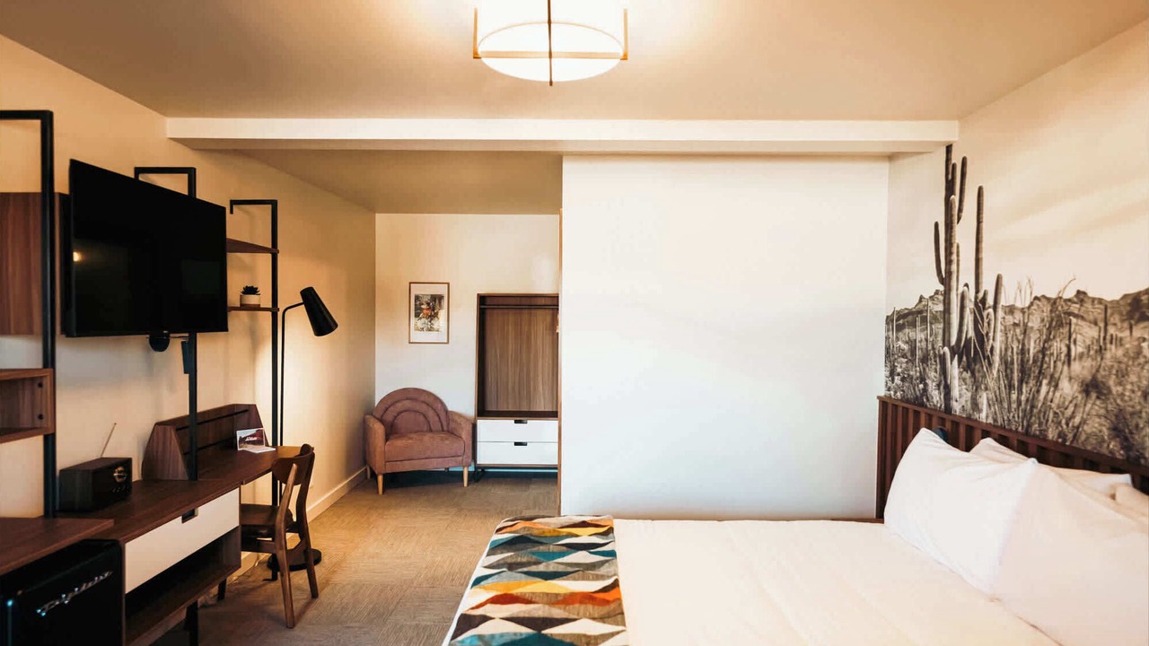 Photo of Bedroom in Hale