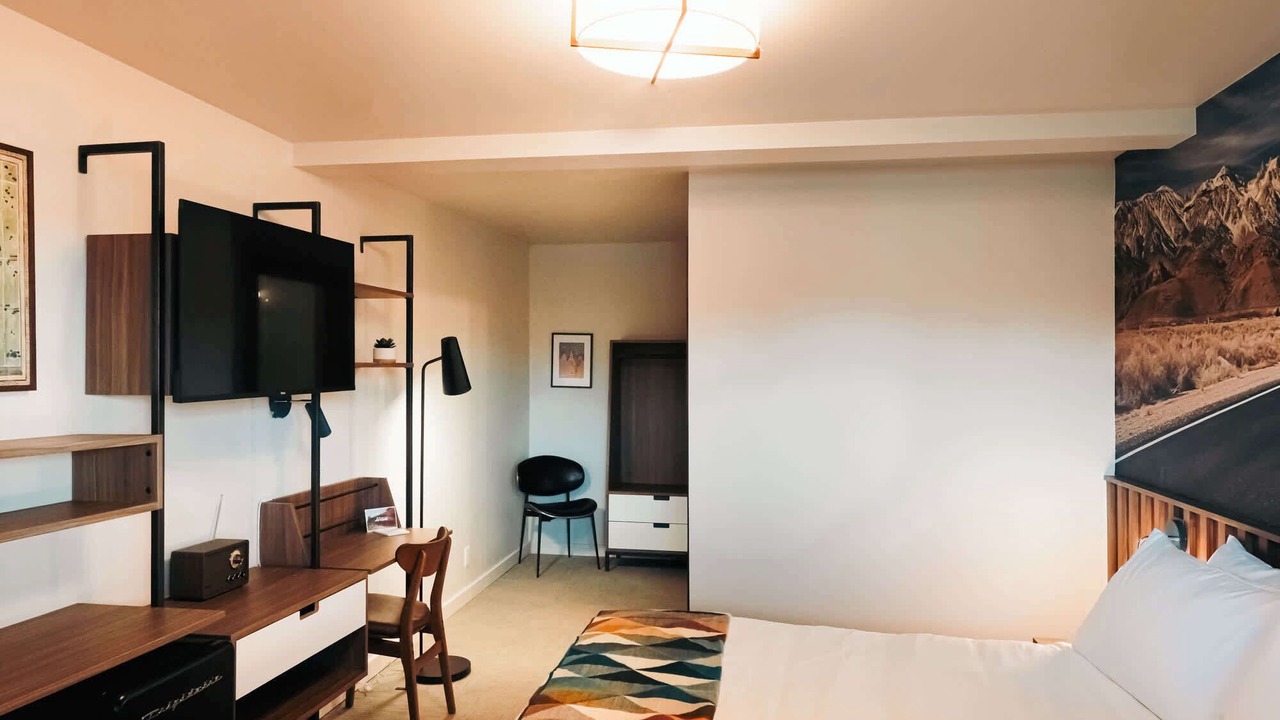Photo of Bedroom in Hale