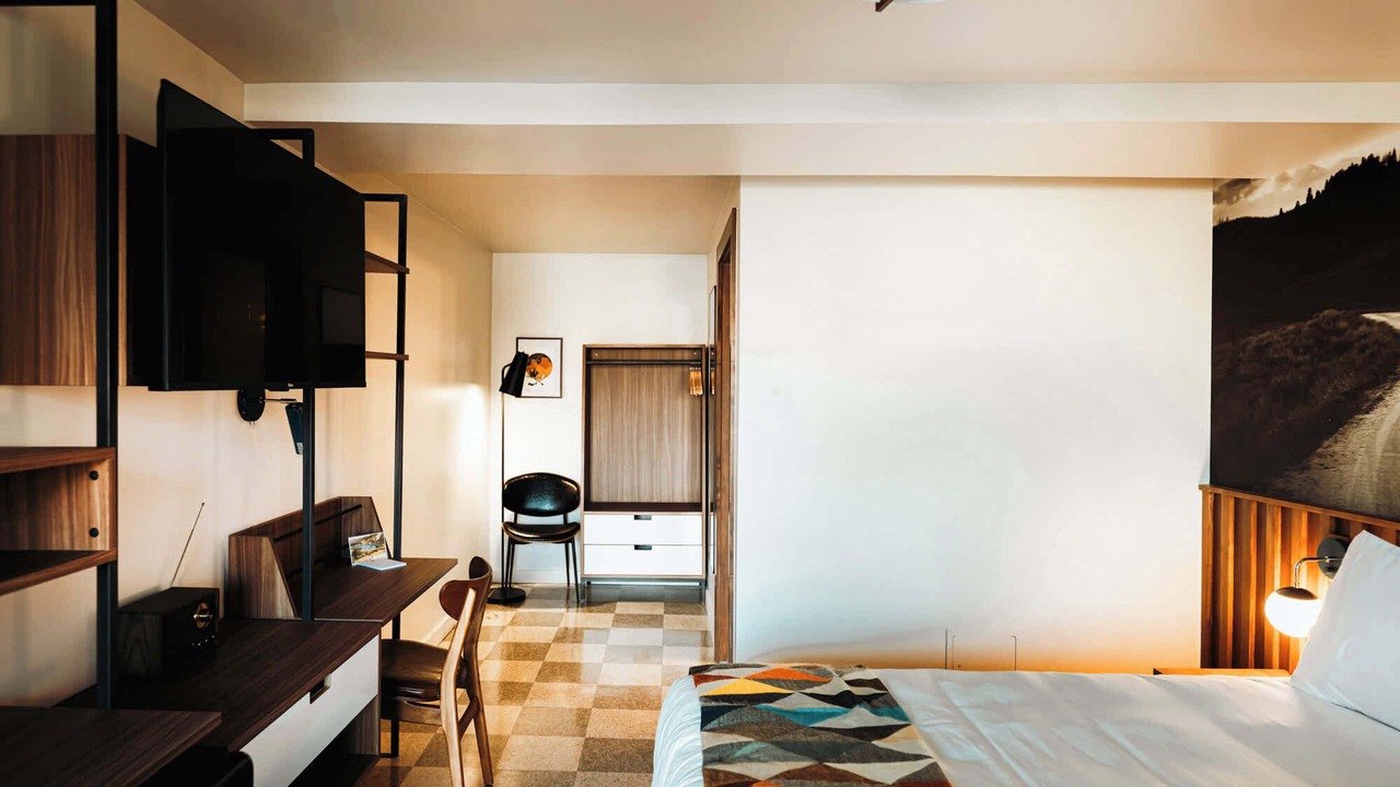 Photo of Bedroom in Hale