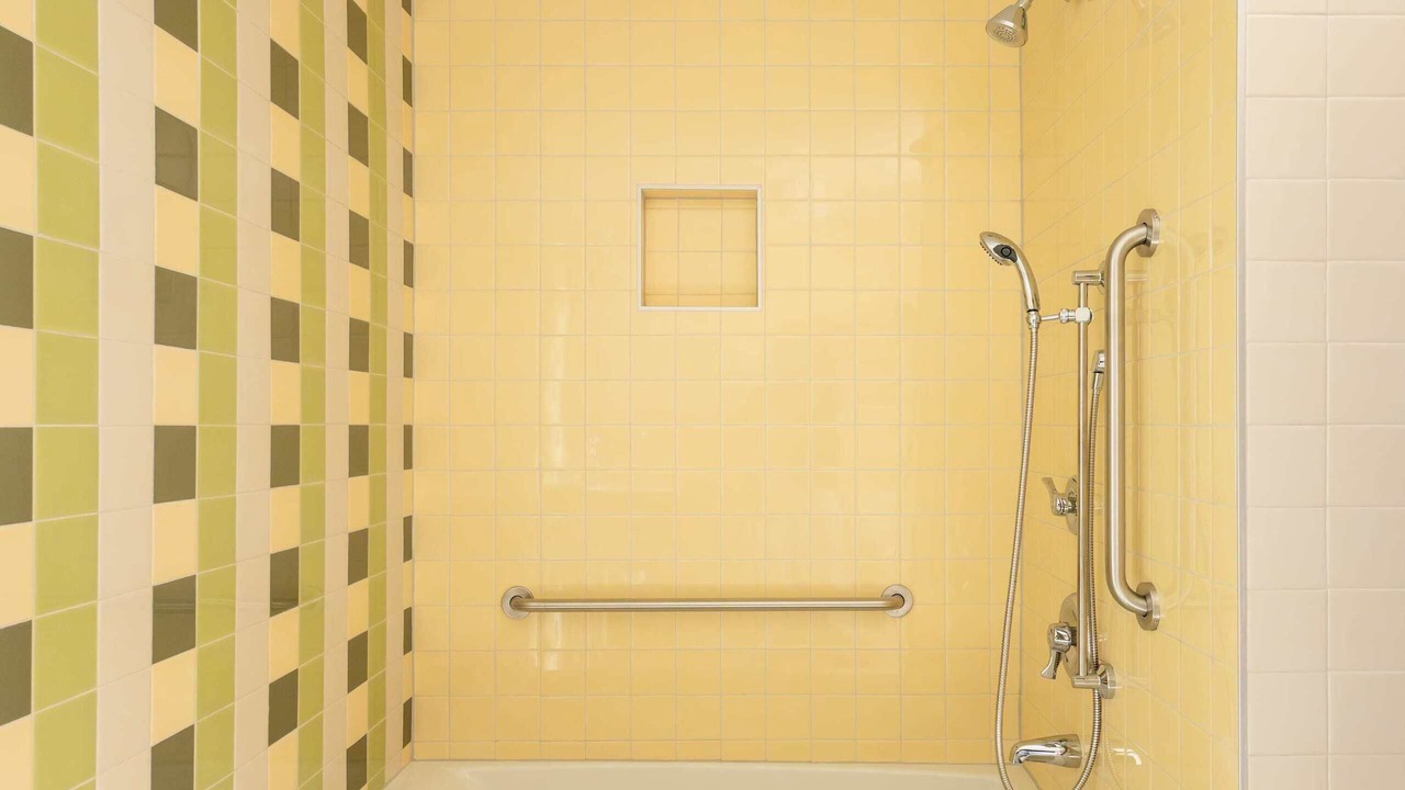 Photo of Bathroom in Hale