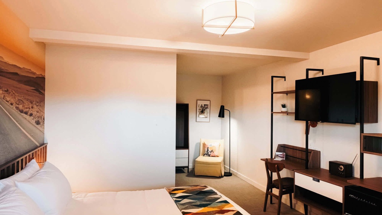 Photo of Bedroom in Hale