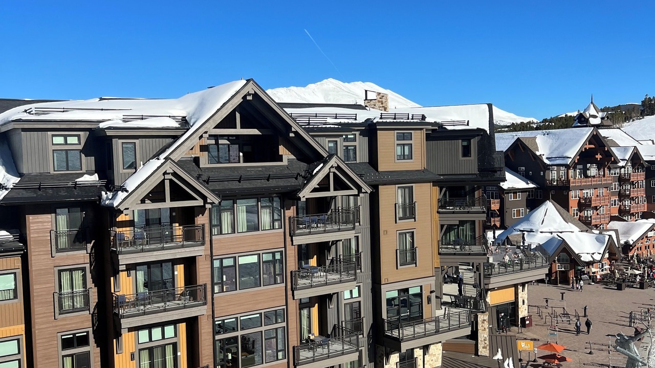 Photo of Outdoor in Peak 8
