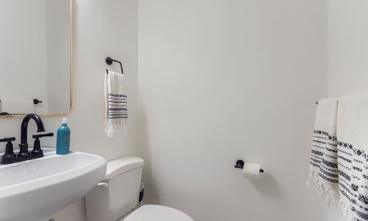 Photo of Bathroom in Newlands