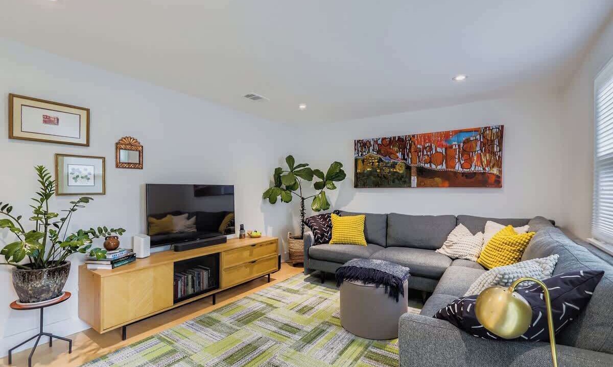 Photo of Livingroom in Louisville