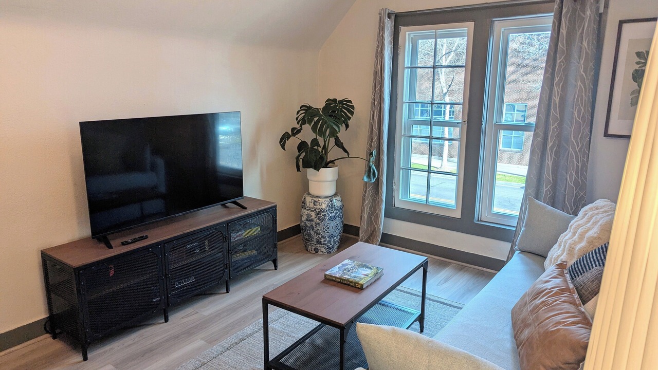 Photo of Livingroom in Cole