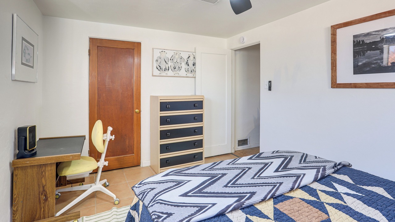 Photo of Bedroom in Mar Lee