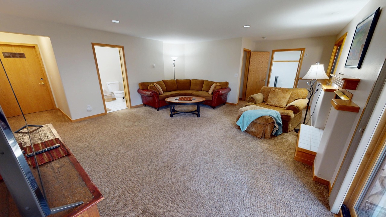Photo of Livingroom in Three Peaks