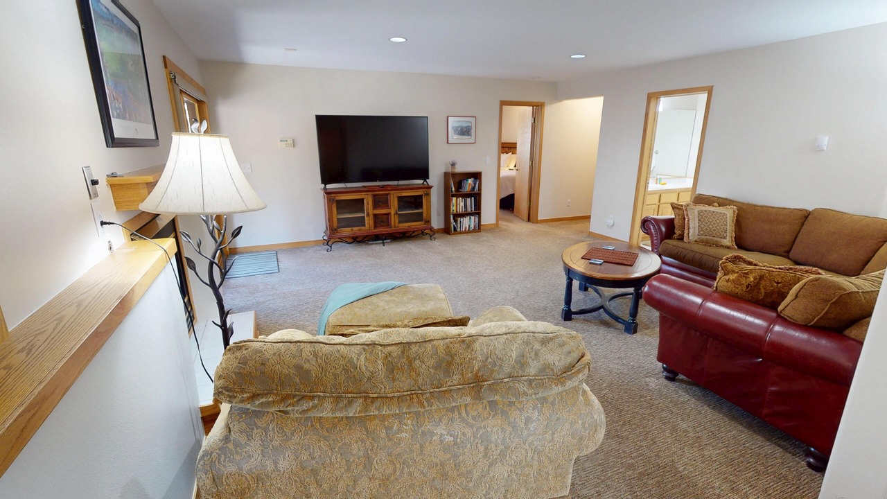 Photo of Livingroom in Three Peaks
