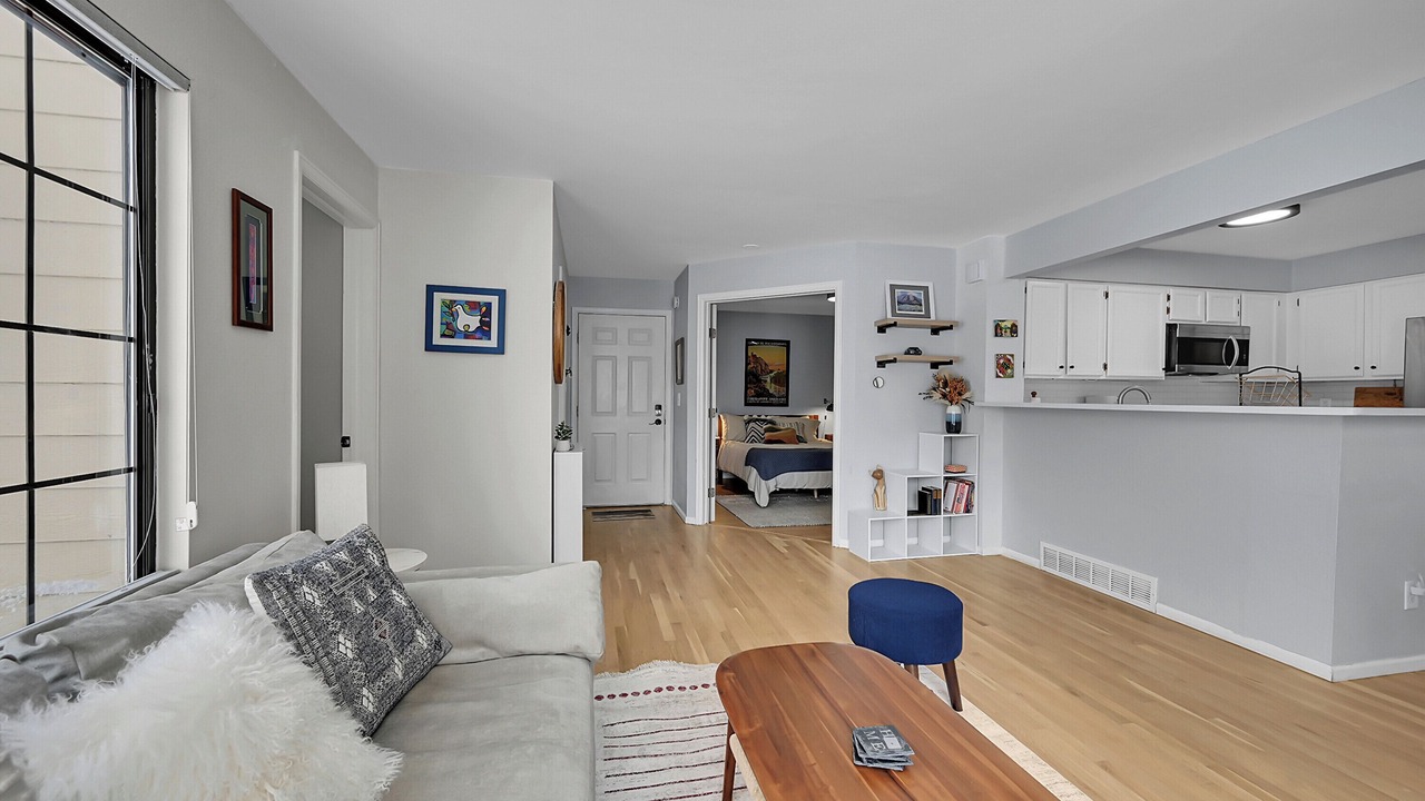 Photo of Livingroom in Gunbarrel
