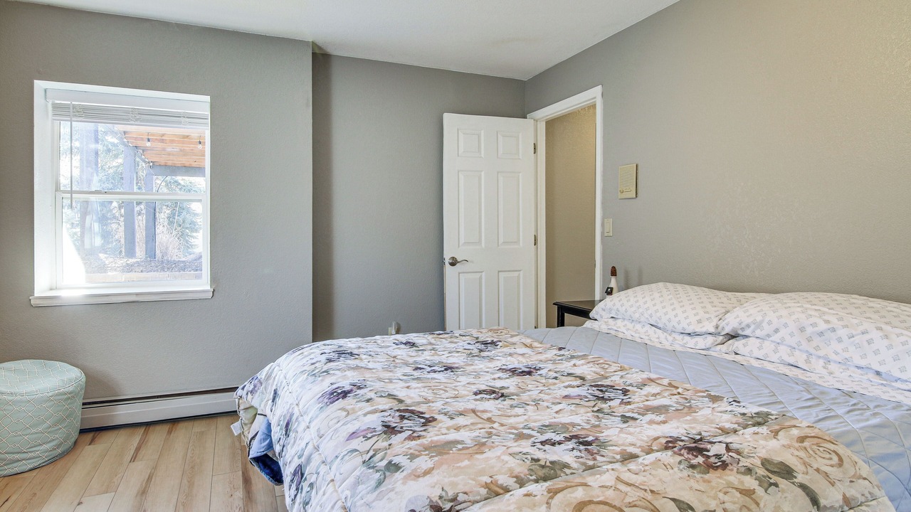 Photo of Bedroom in Gleneagle