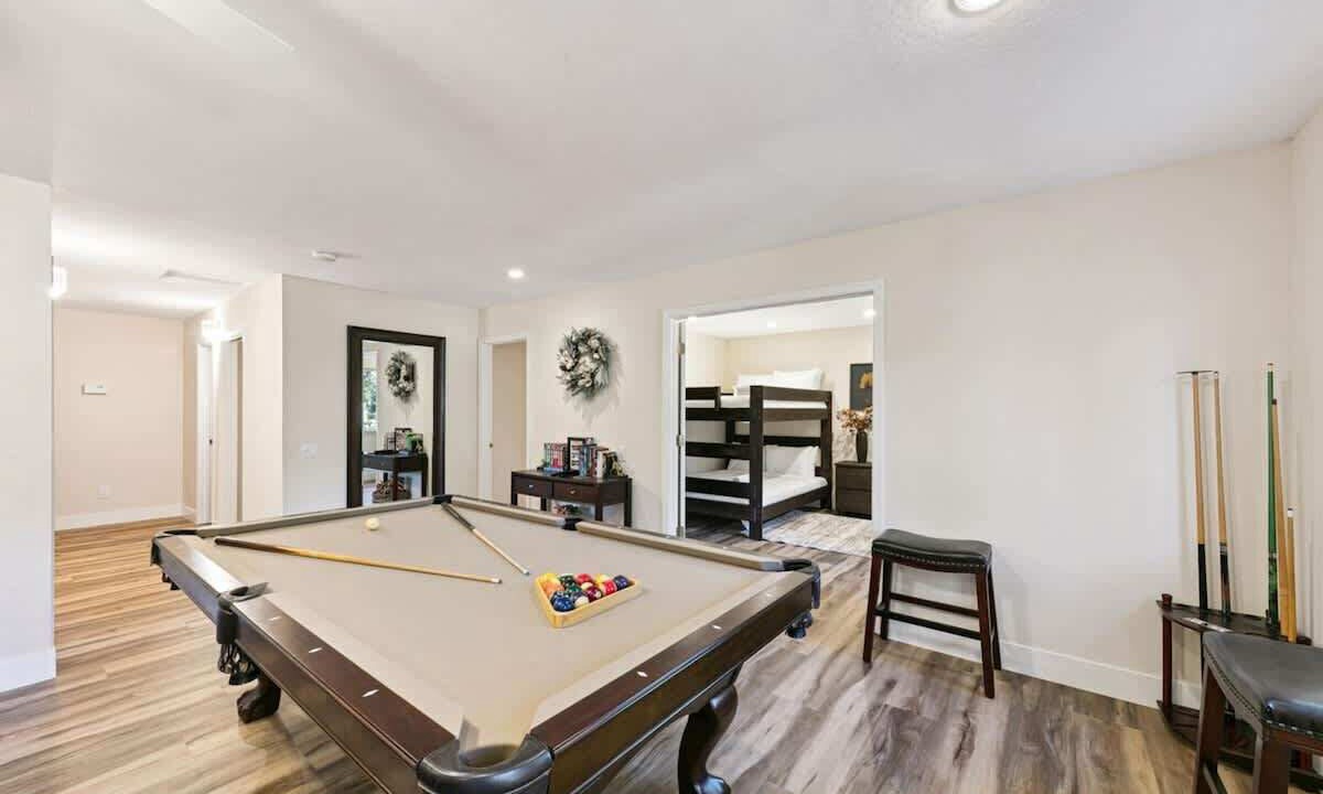 Photo of Bedroom in Tahoe Island