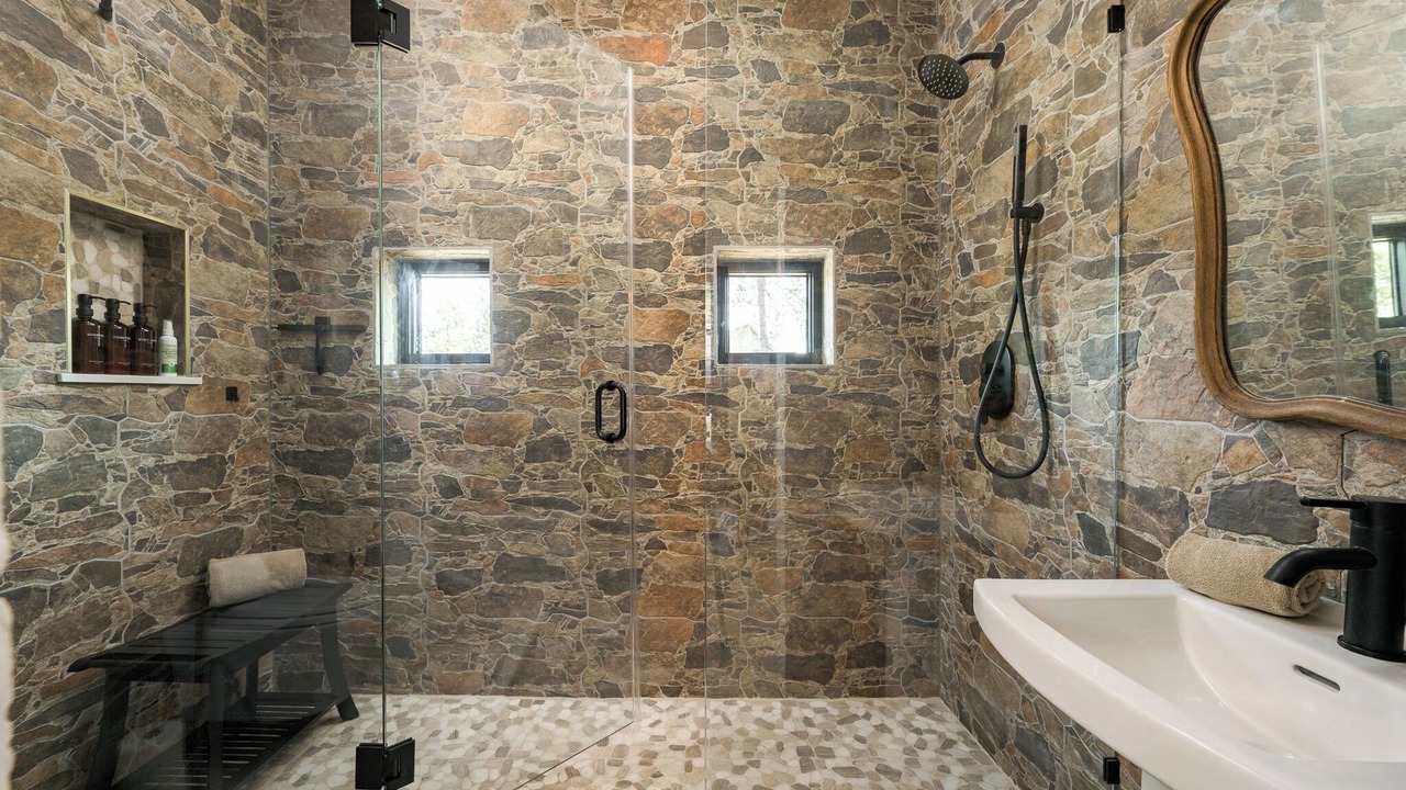 Photo of Bathroom in Bailey