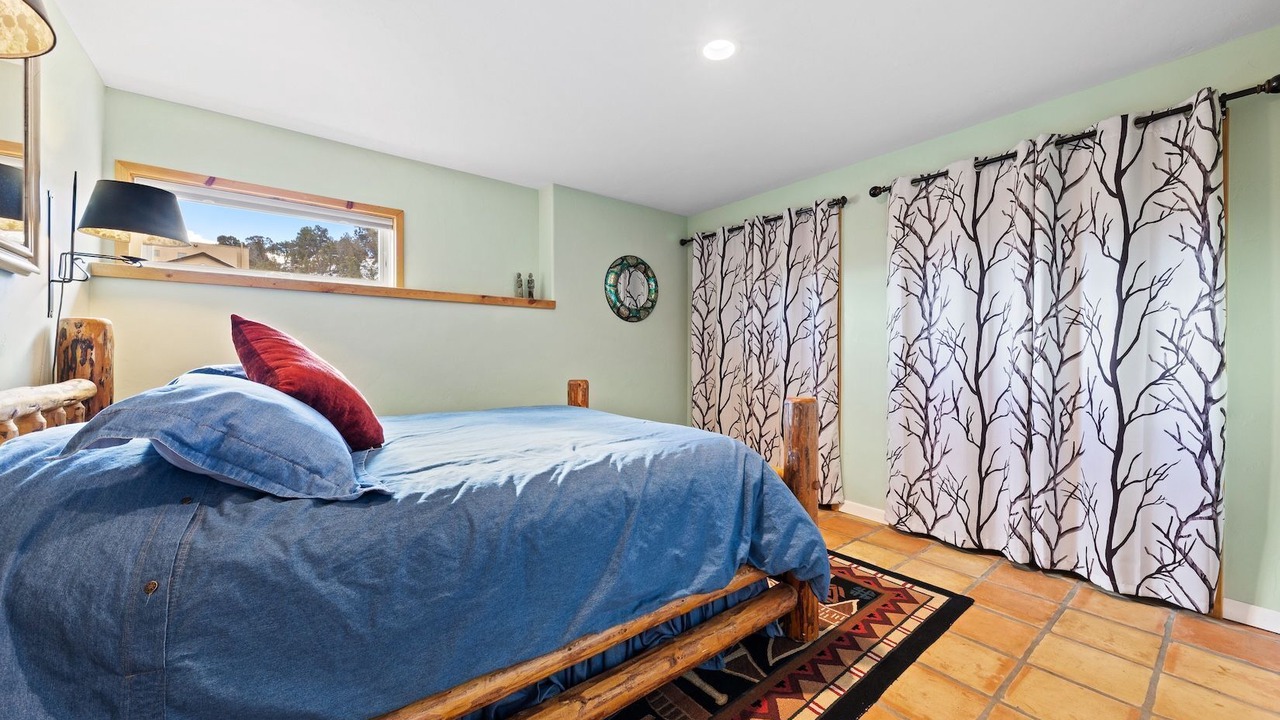 Photo of Bedroom in Eagle