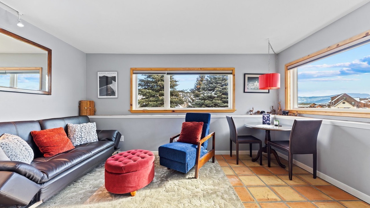 Photo of Livingroom in Eagle