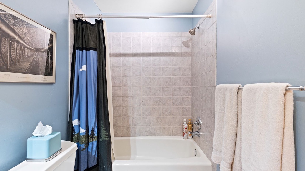 Photo of Bathroom in Eagle