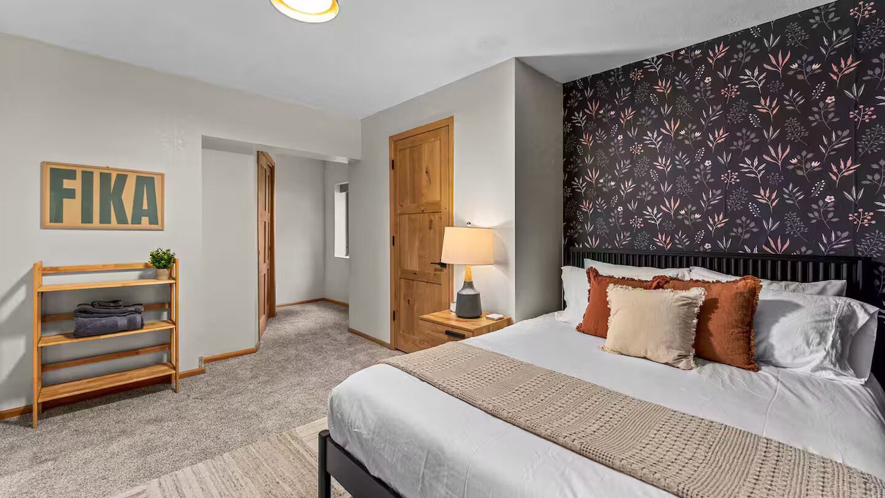 Photo of Bedroom in Black Hawk