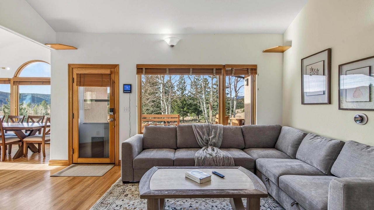 Photo of Livingroom in Sugarloaf