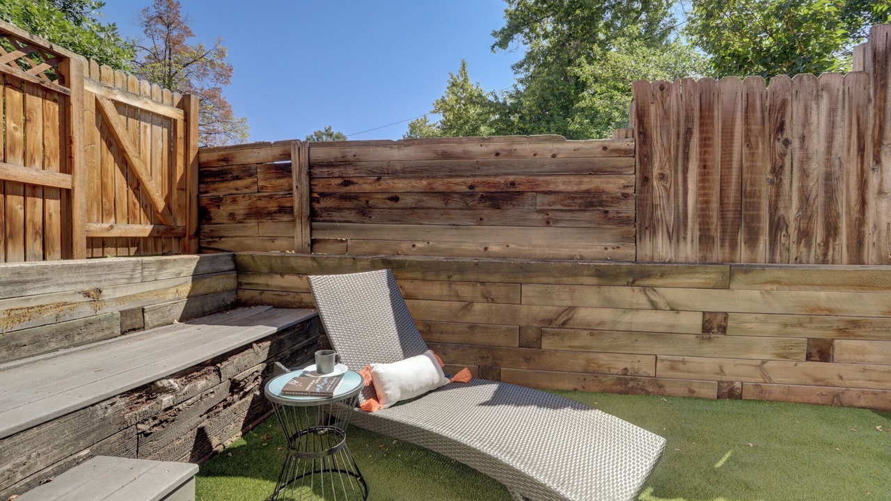 Photo of Outdoor in Mapleton Hill