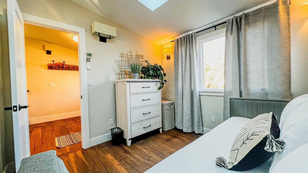 Photo of Bedroom in Mapleton Hill