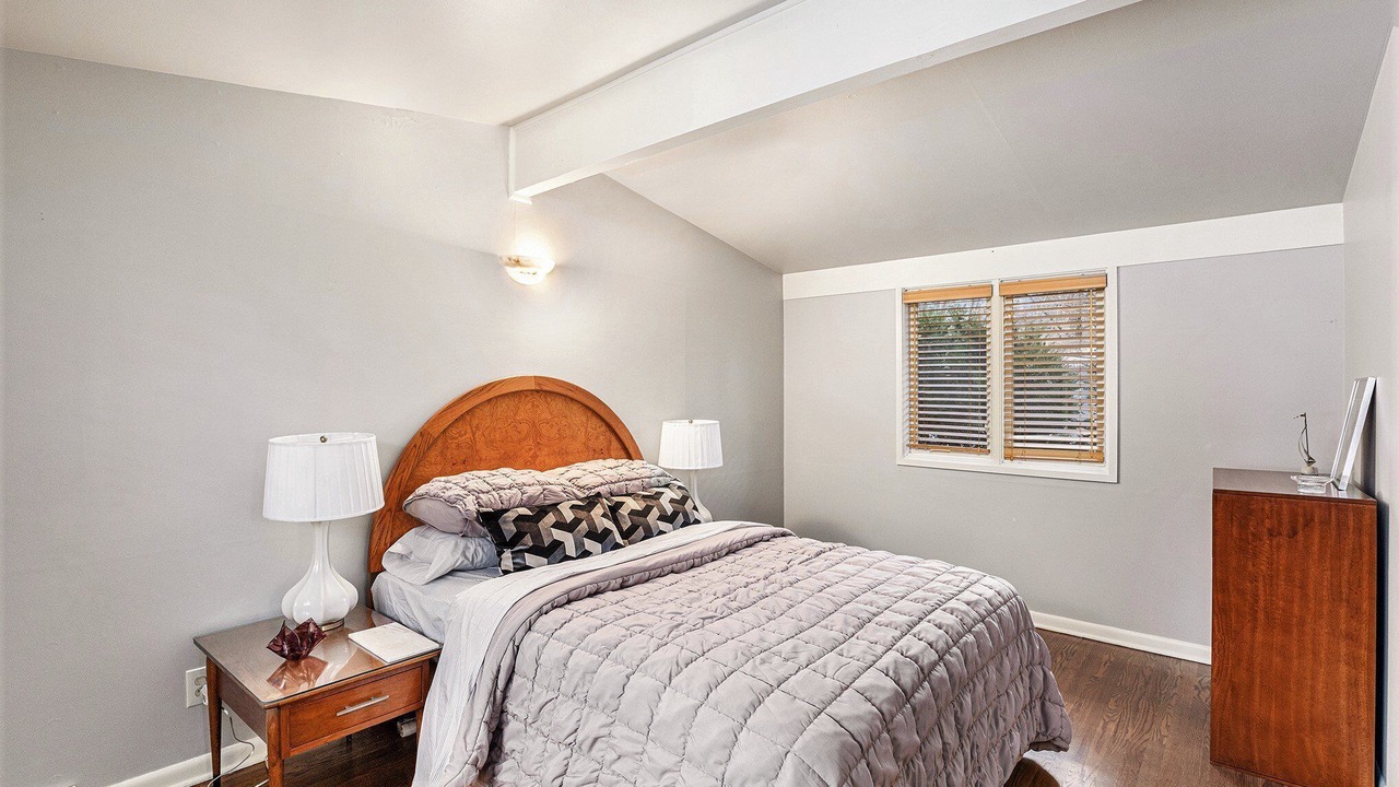 Photo of Bedroom in Prairie Village