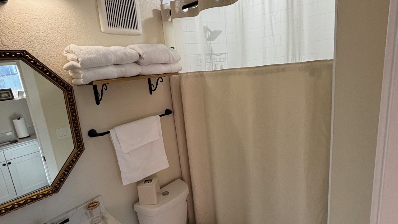 Photo of Bathroom in Lincoln Park