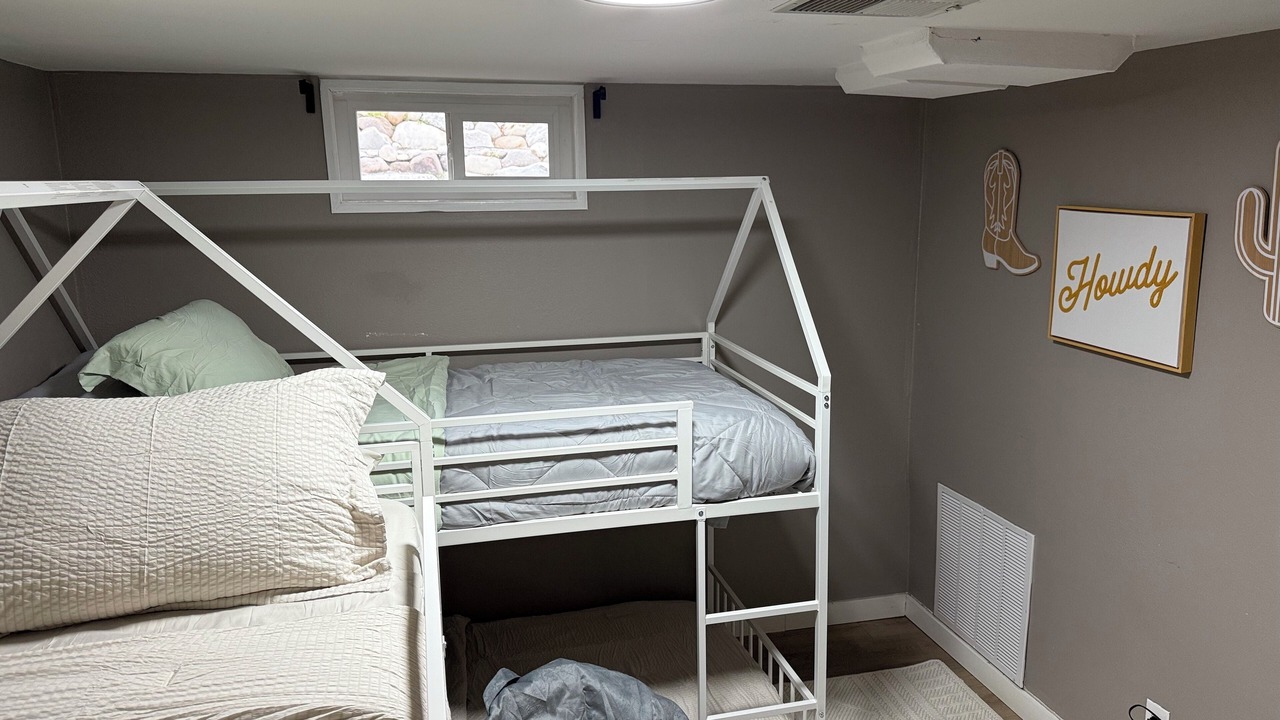 Photo of Bedroom in Castle Rock