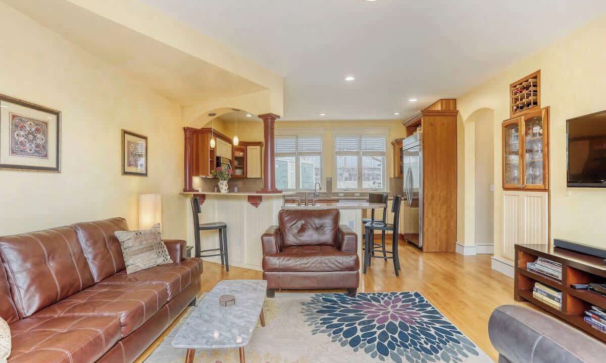 Photo of Livingroom in Old North Boulder