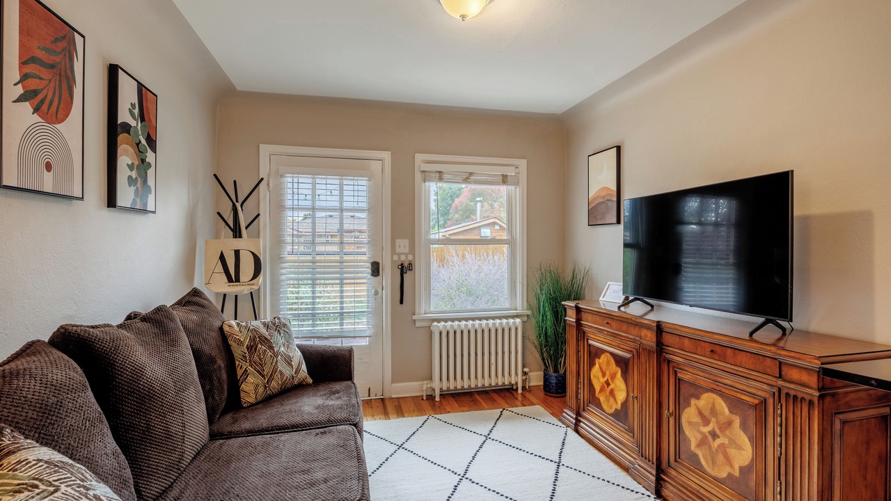 Photo of Livingroom in Sloan Lake