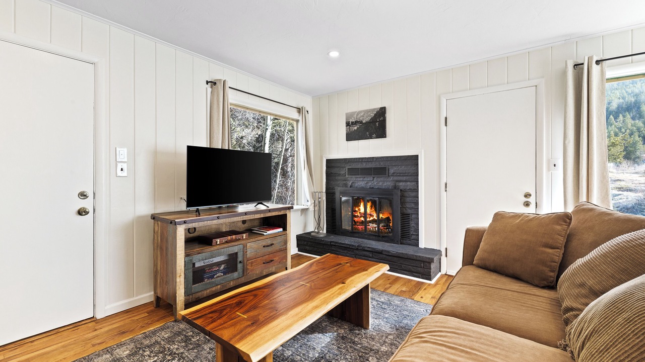 Photo of Livingroom in Historic District