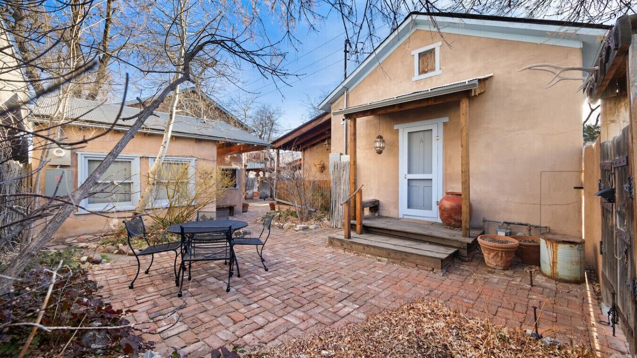 Photo of Outdoor in Golden