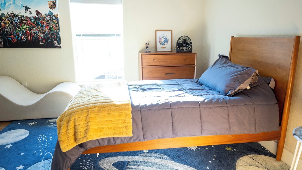 Photo of Bedroom in Jefferson Park