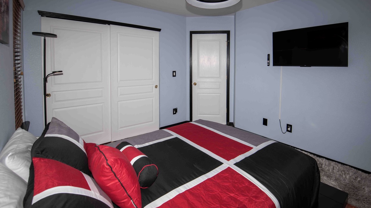 Photo of Bedroom in Jefferson Gardens