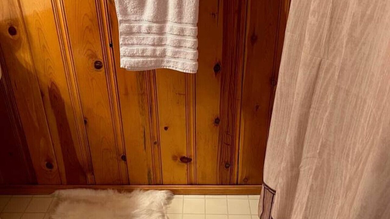 Photo of Bathroom in Red River