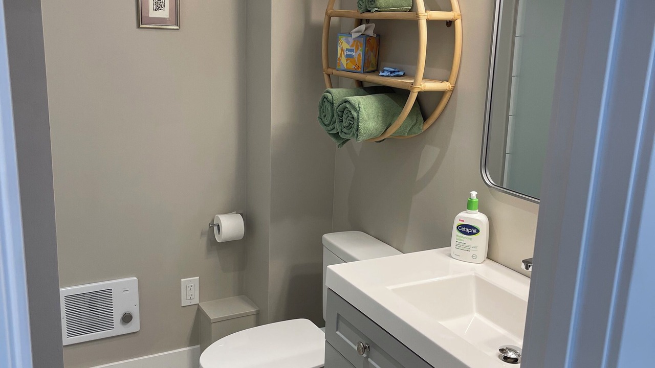 Photo of Bathroom in Golden