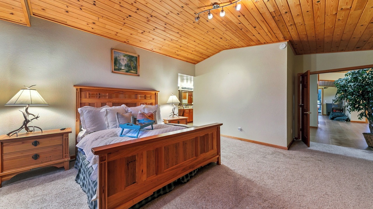 Photo of Bedroom in Tahoe Keys