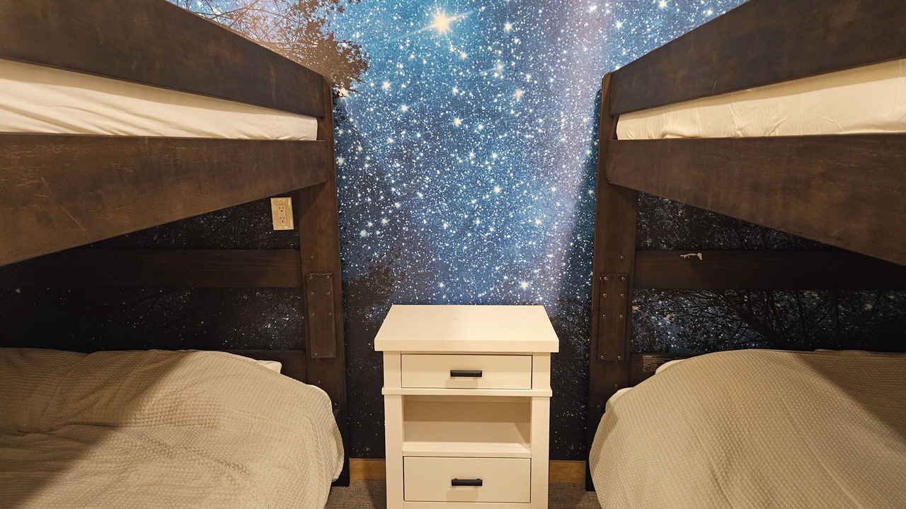 Photo of Bedroom in Twin Lakes