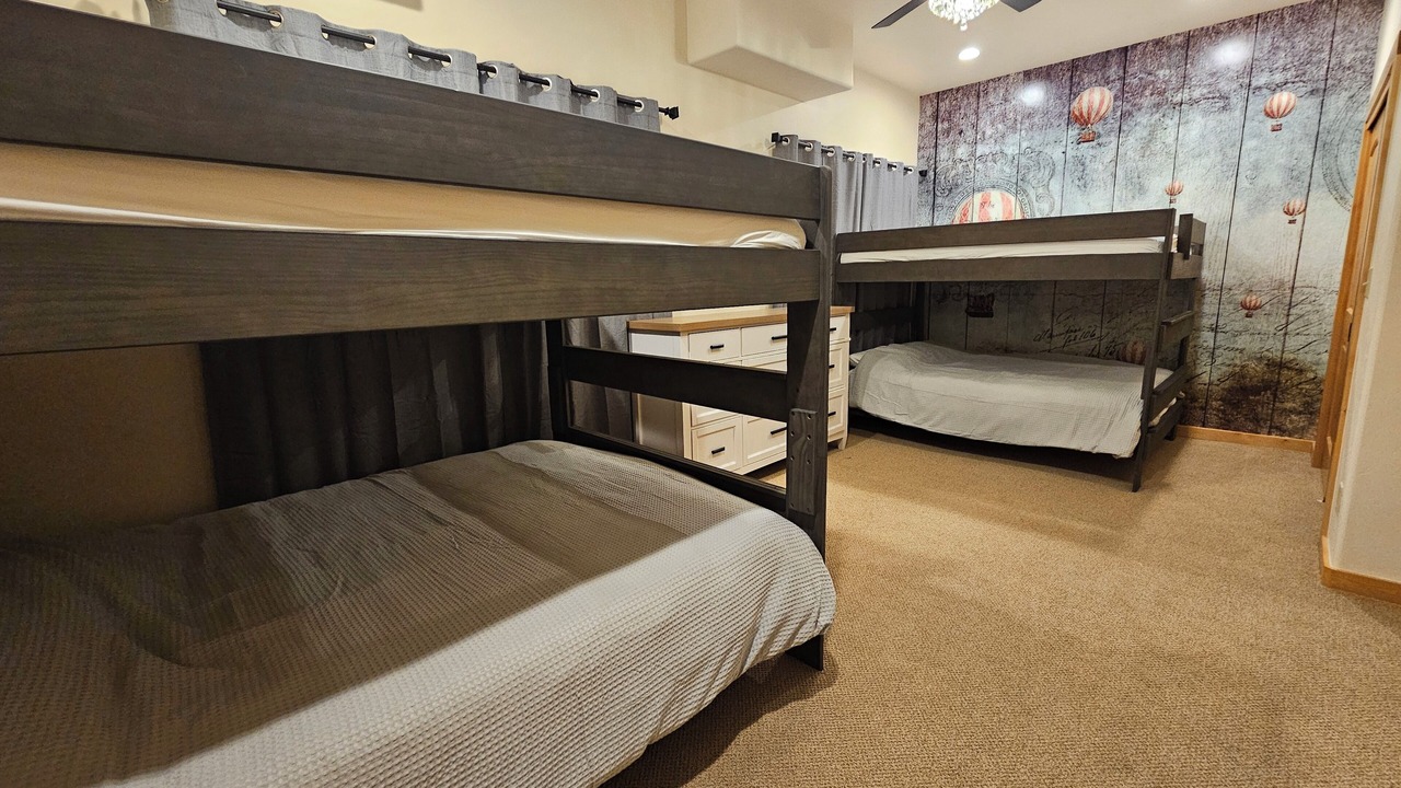 Photo of Bedroom in Twin Lakes