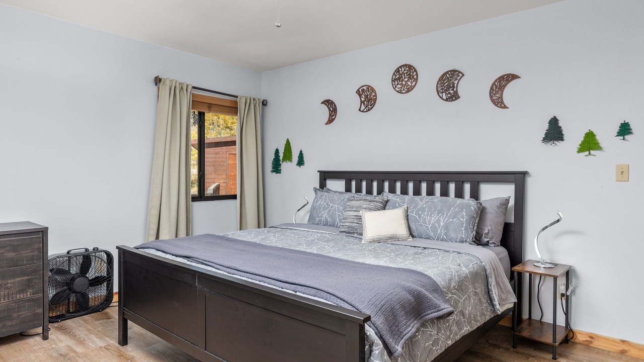 Photo of Bedroom in Rollinsville