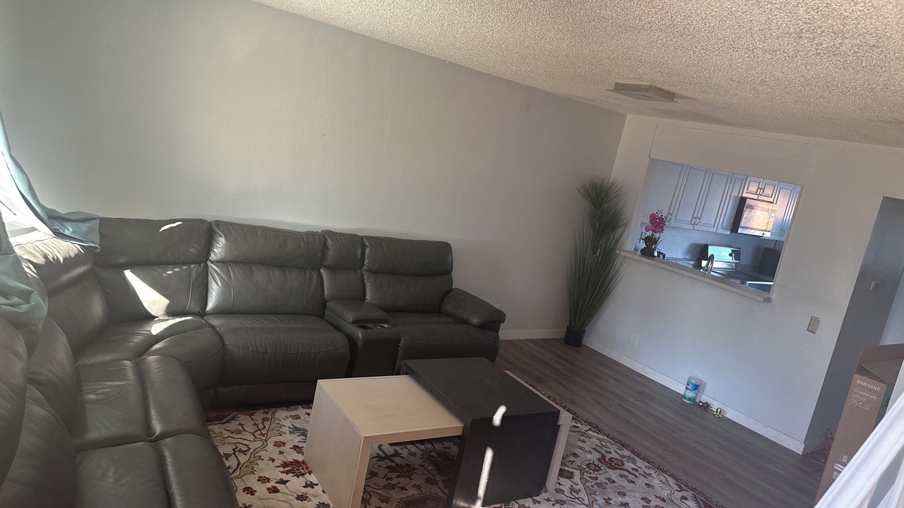 Photo of Livingroom in Aurora